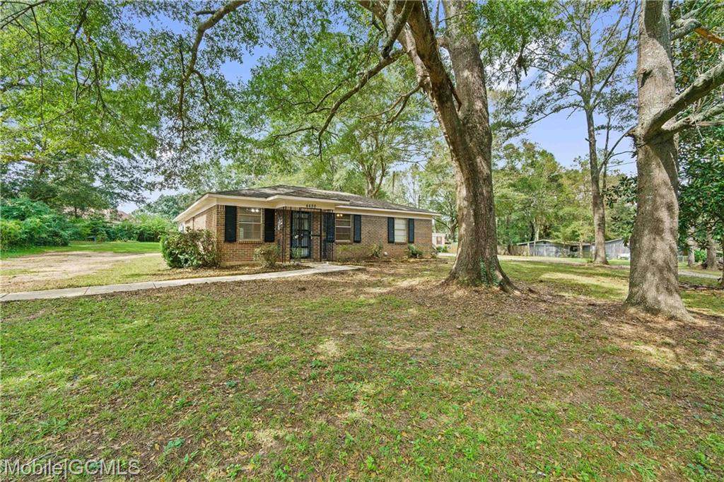4488 Diamond Avenue - Photo 1