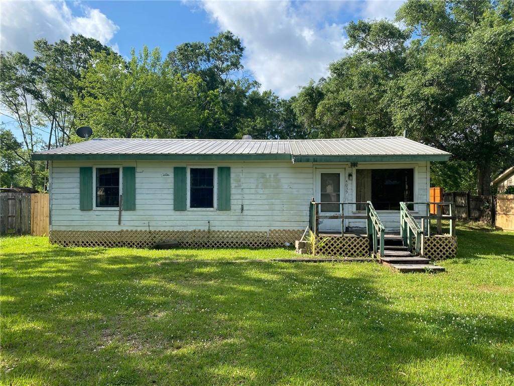 4039 Higgins Road - Photo 1