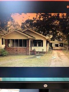 1863 Clinton Avenue - Photo 1