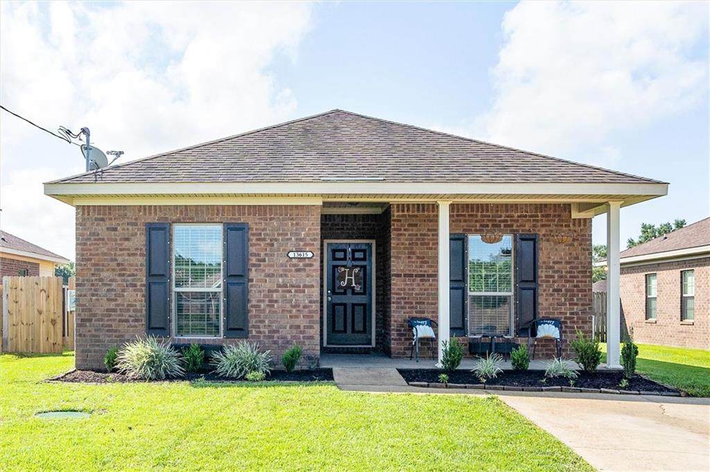 13615 Catahoula Drive - Photo 1