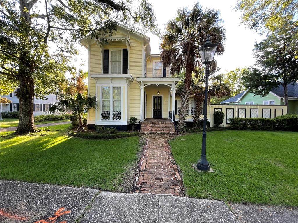 118 Lafayette Street - Photo 1
