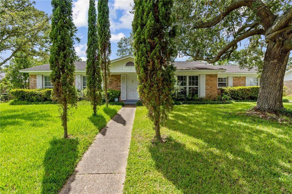416 Gordonwood Court - Photo 1