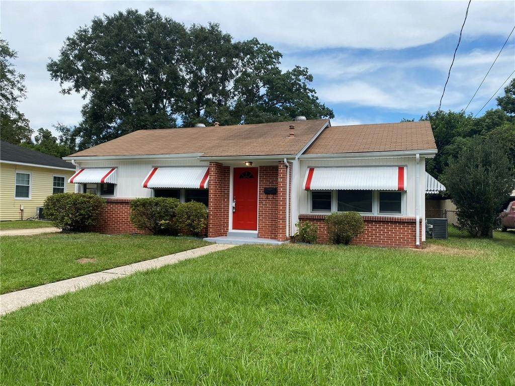 25 Chadwick Drive - Photo 1