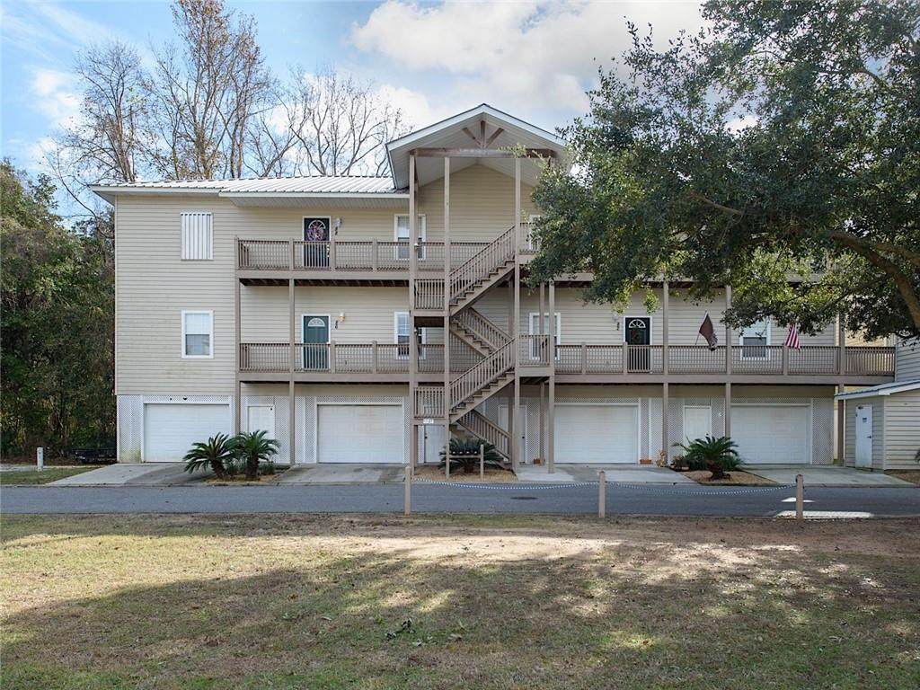 4 Yacht Club Drive - Photo 1