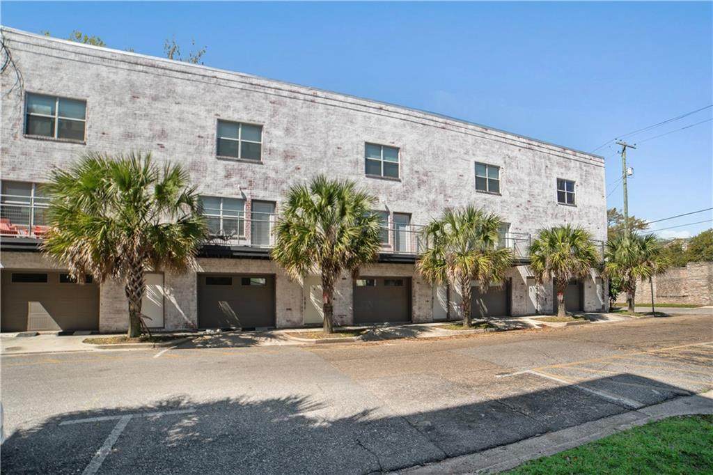 55 Warren Street - Photo 1