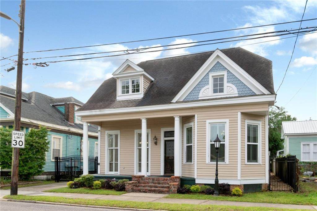 605 St Francis Street - Photo 1