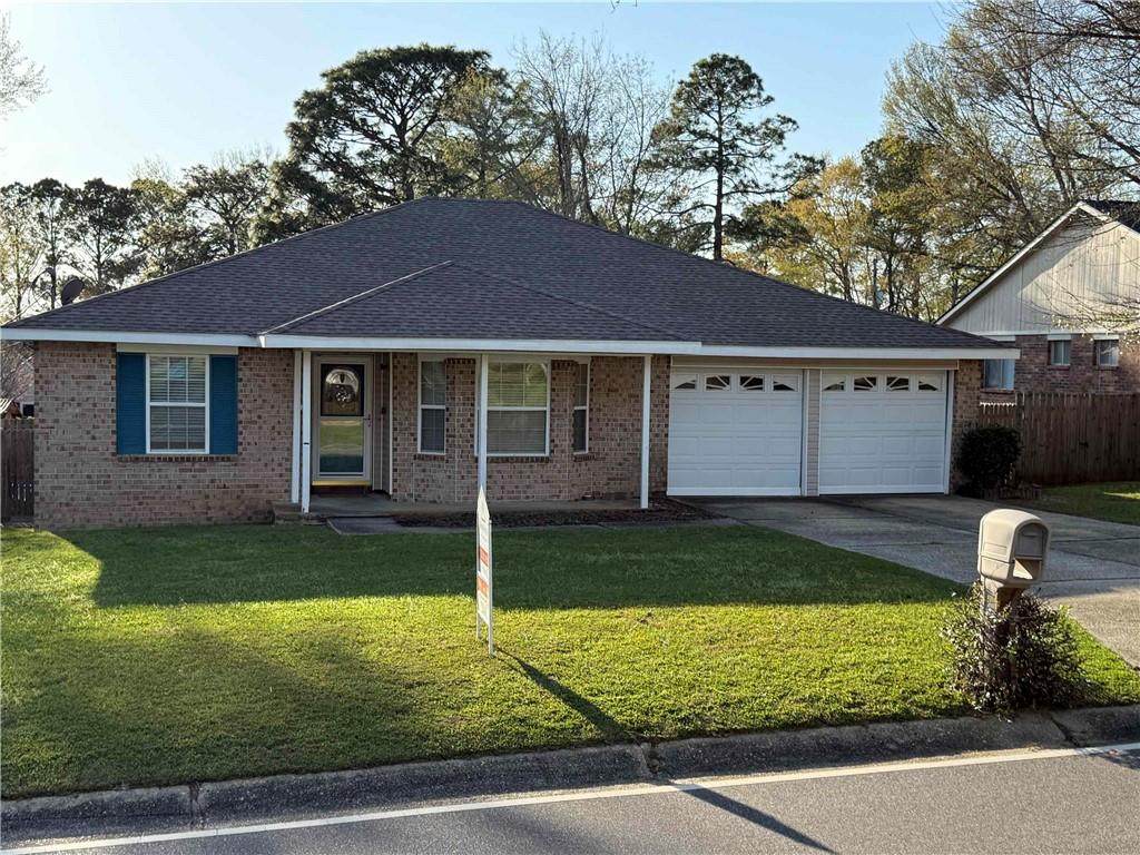119 Lake Forest Boulevard - Photo 1