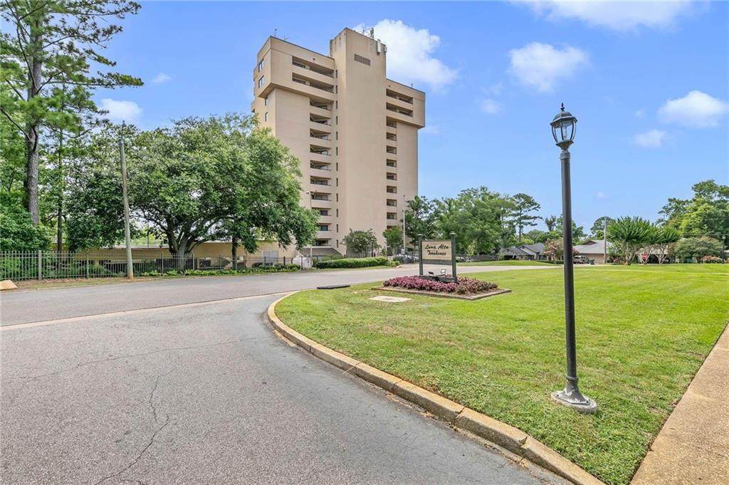 100 Tower Drive - Photo 1