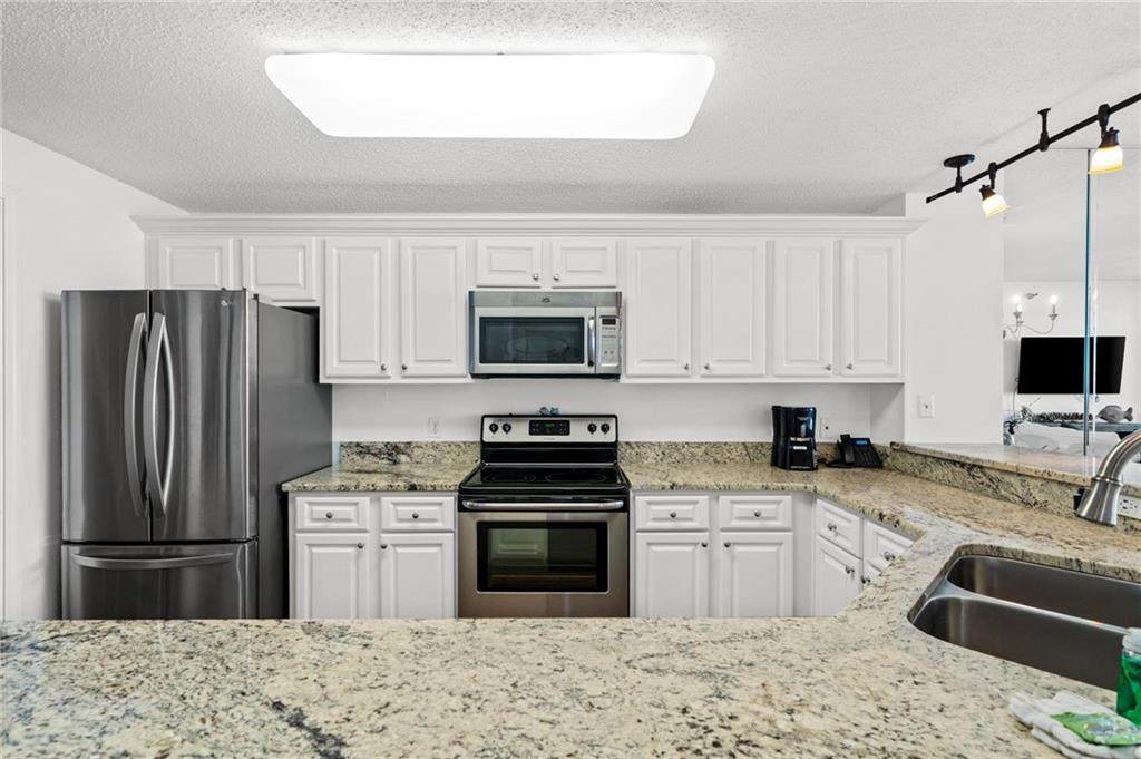 527 Beach Club Trail - Photo 1