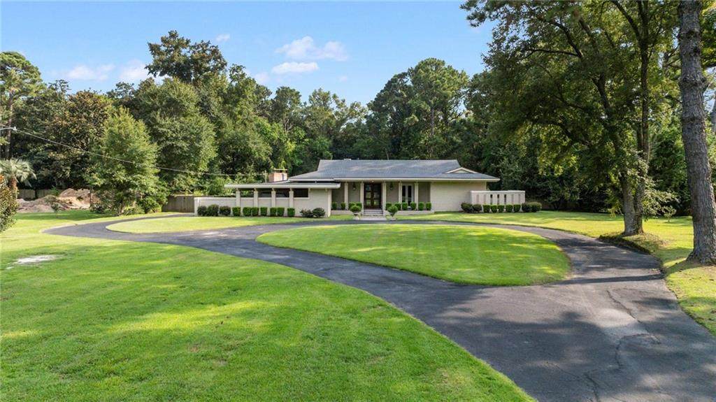 5500 Lakewood Drive - Photo 1