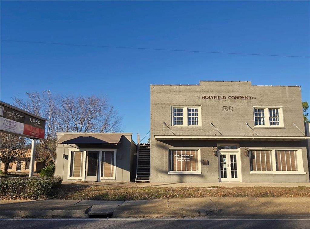 2108 Airport Boulevard - Photo 1