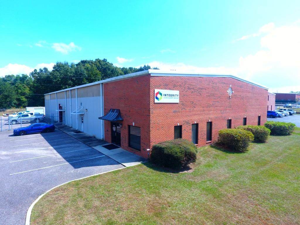 5425 Business Parkway - Photo 1