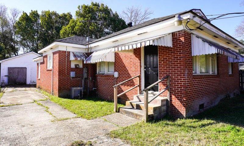 161 10th Avenue - Photo 1