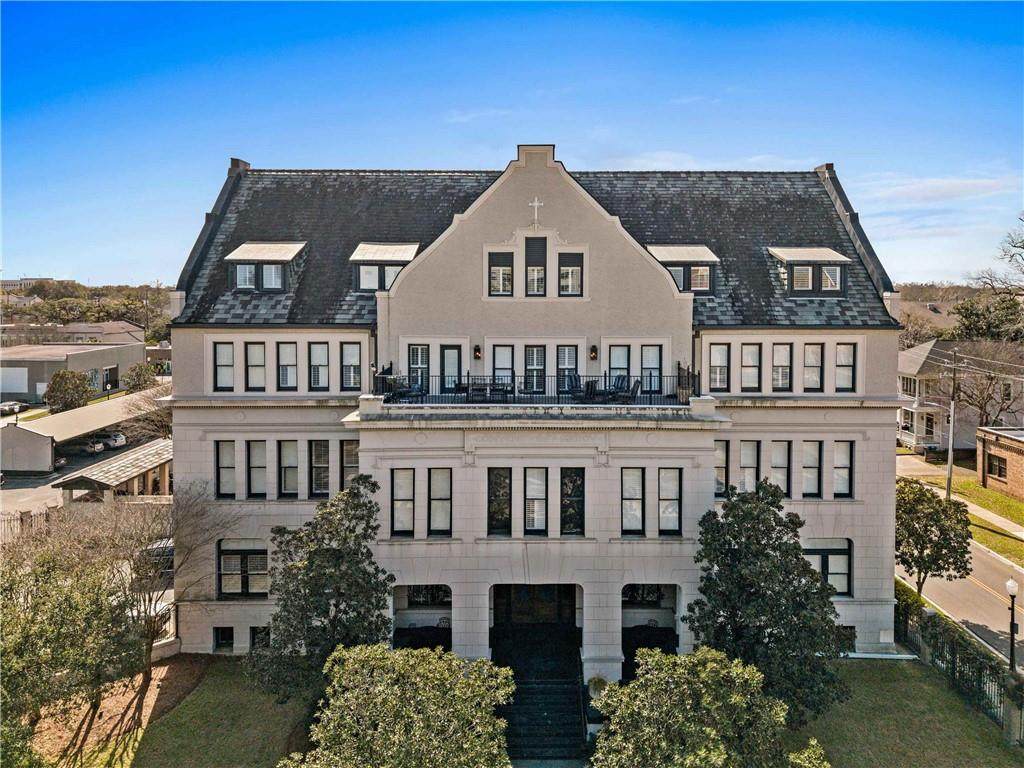 753 St Francis Street - Photo 1