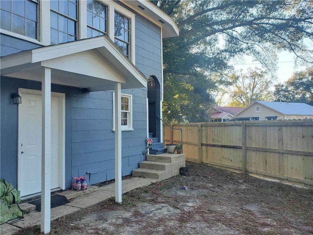 552 Glenwood Street - Photo 1