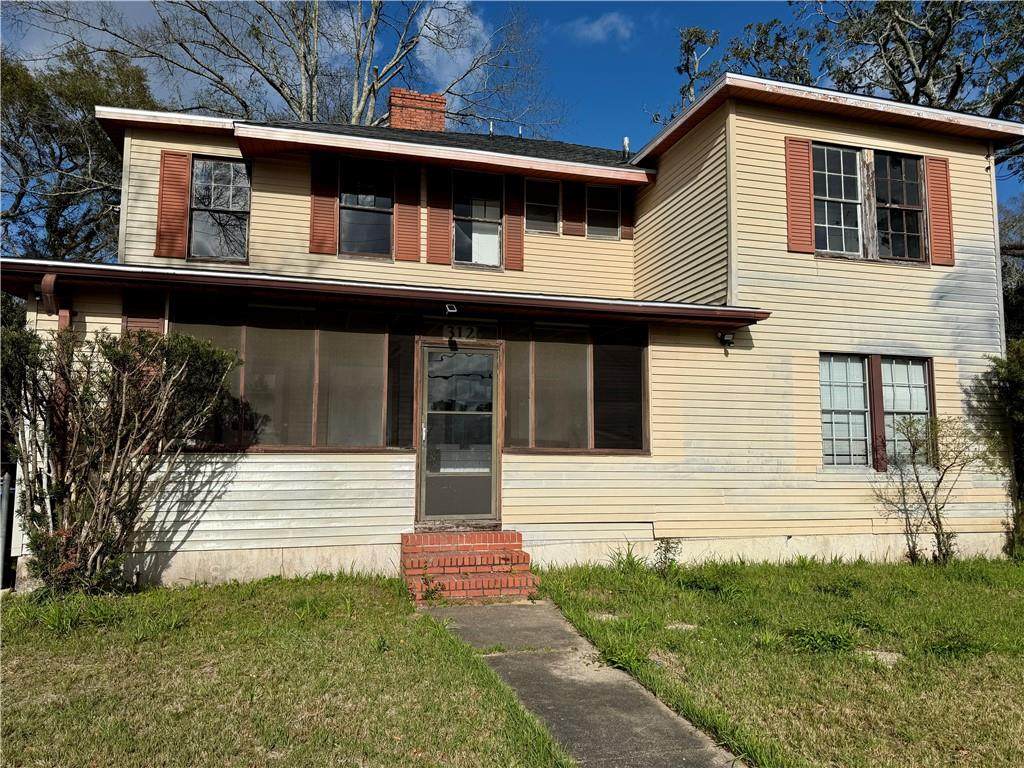 312 7th Street - Photo 1