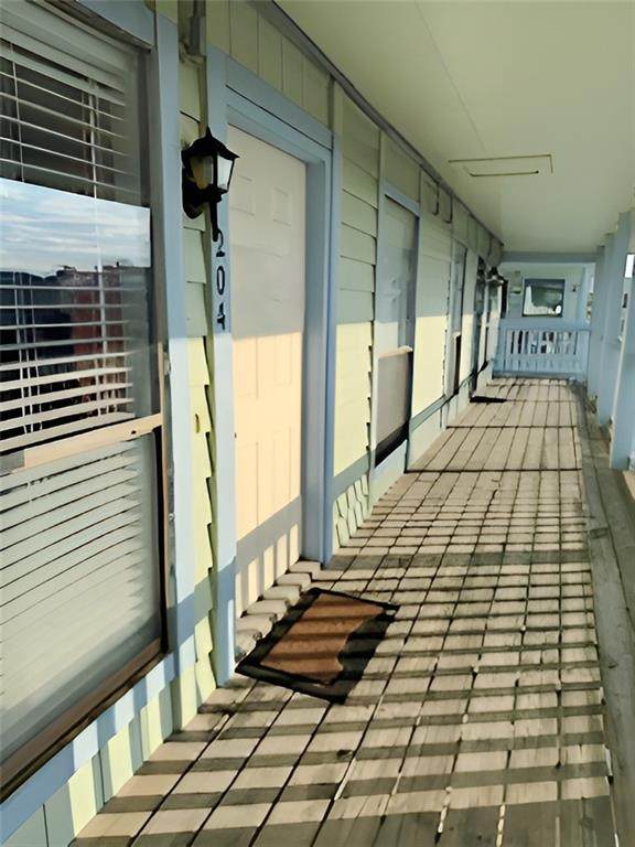 920 Lagoon Avenue - Photo 1