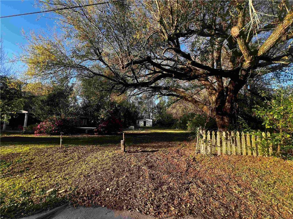 1604 Robert E Lee Street - Photo 1