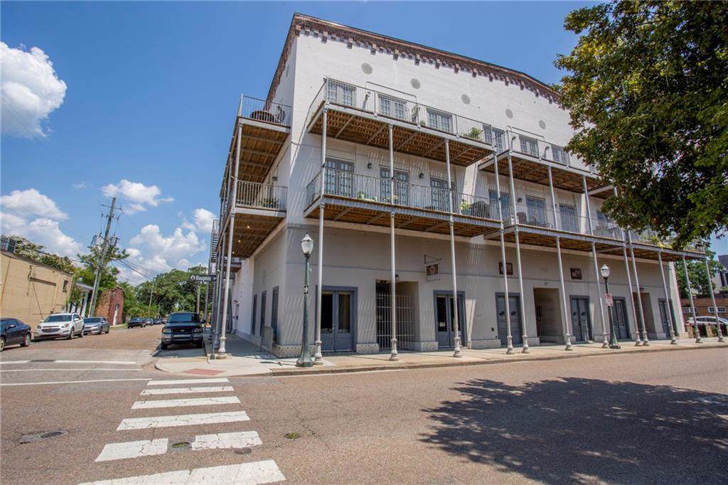 412 Dauphin Street - Photo 1