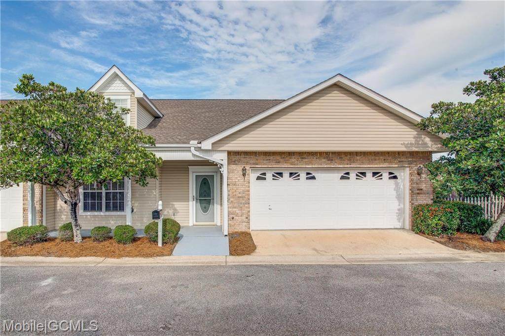 920 Plantation Boulevard - Photo 1