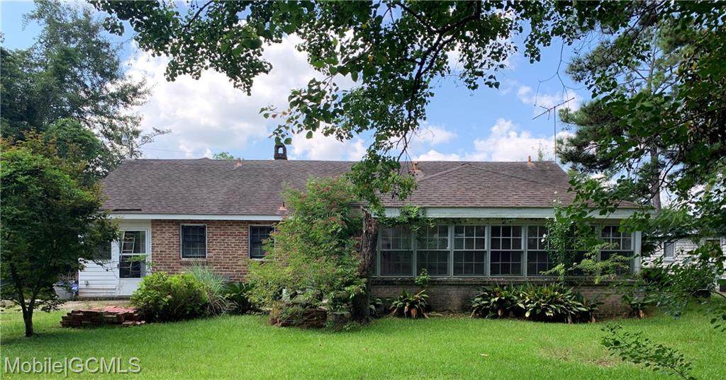 2406 Government Street - Photo 1
