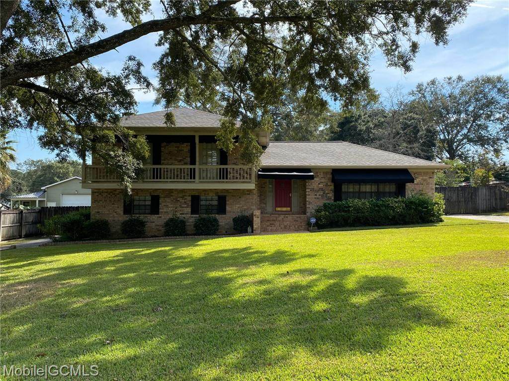 8361 Holloway Drive - Photo 1