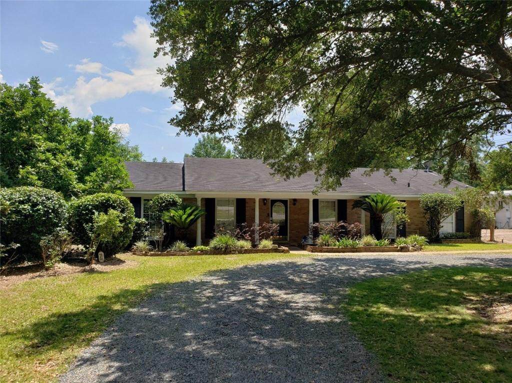 4105 Lake Circle - Photo 1
