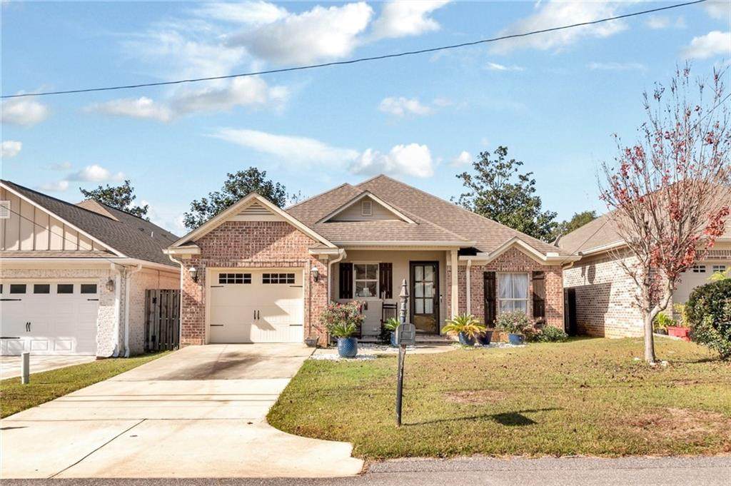 772 Louise Avenue - Photo 1