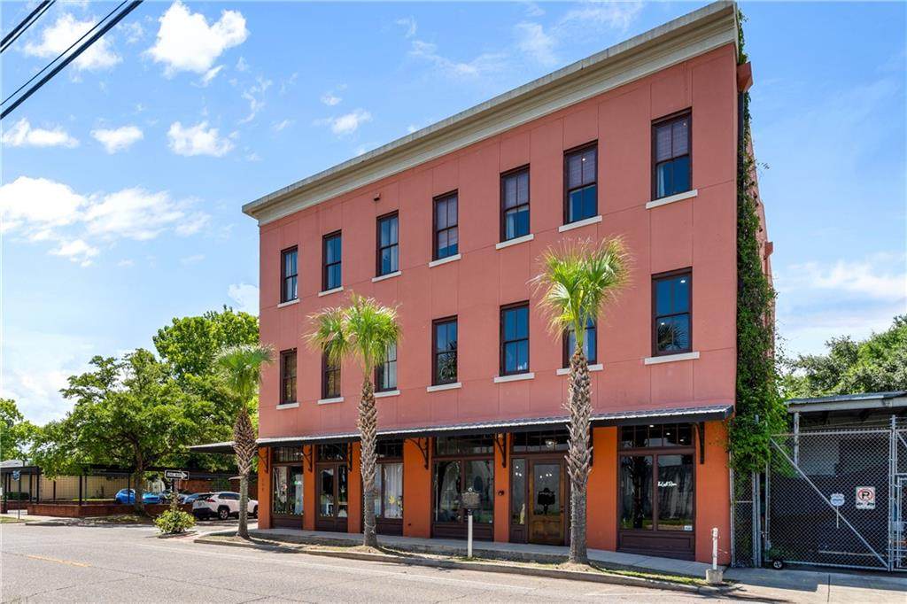 558 St Francis Street - Photo 1