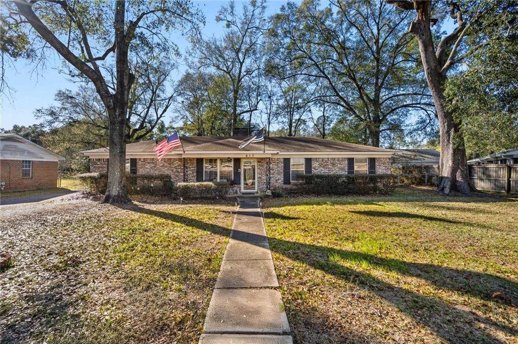 617 Best Drive - Photo 1