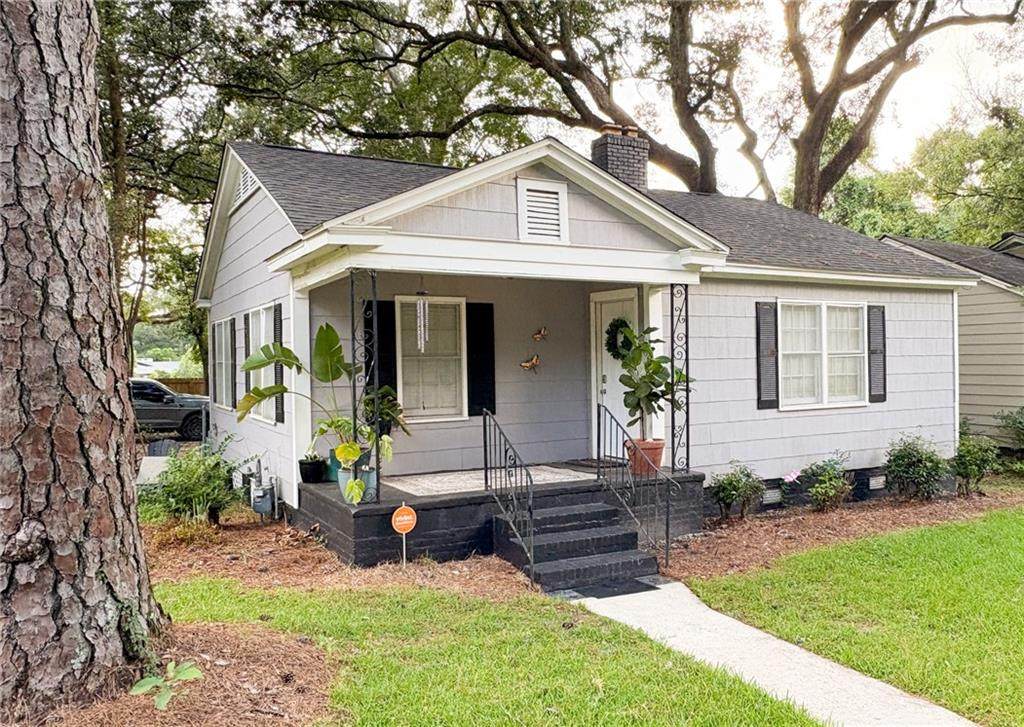 216 Pinehill Drive - Photo 1