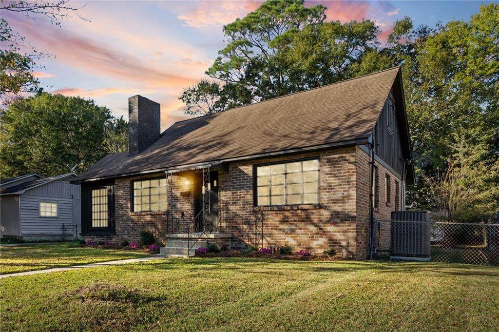 2806 Exter Drive - Photo 1
