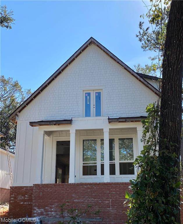 402 Church Avenue - Photo 1