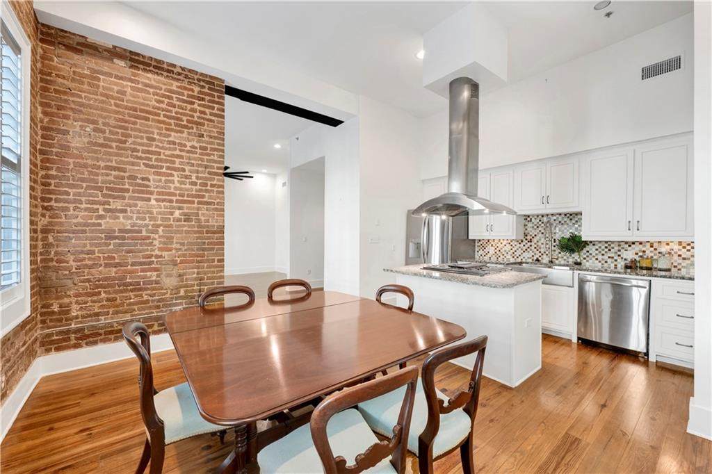 709 Dauphin Street - Photo 1
