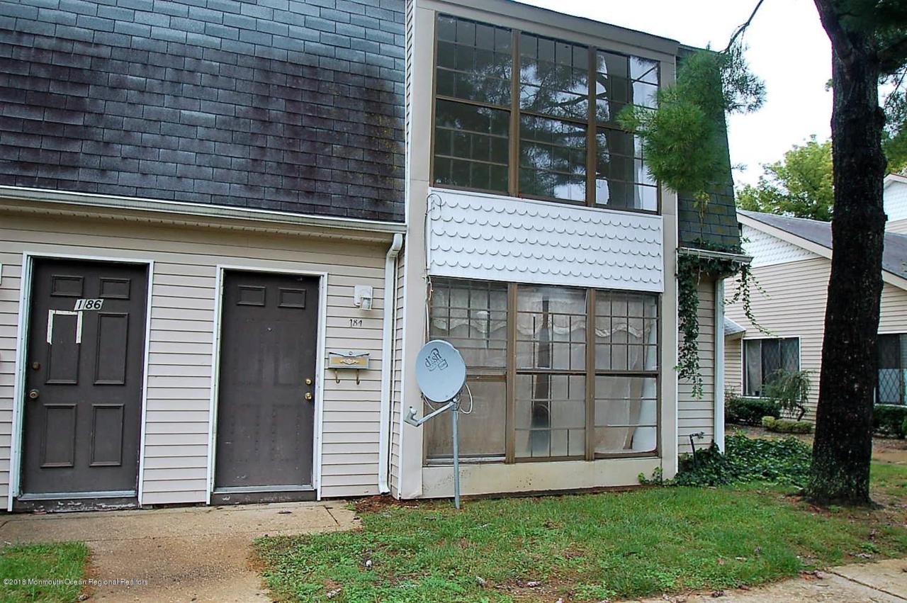184 Coventry Drive - Photo 1