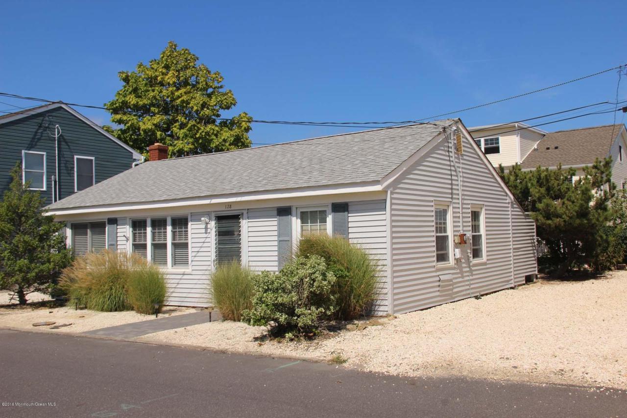 128 Kathryn Street - Photo 1