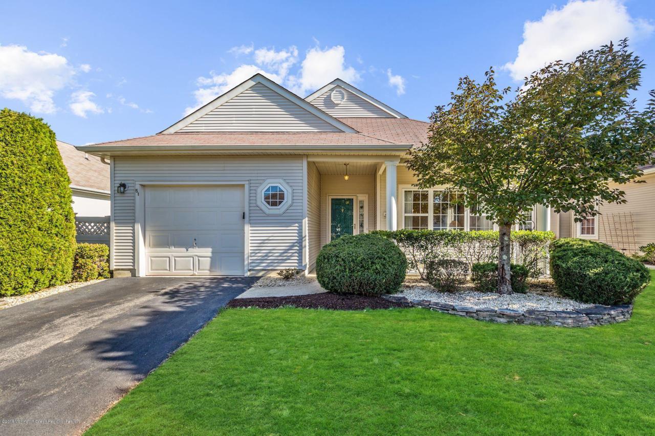 51 Rochford Drive - Photo 1