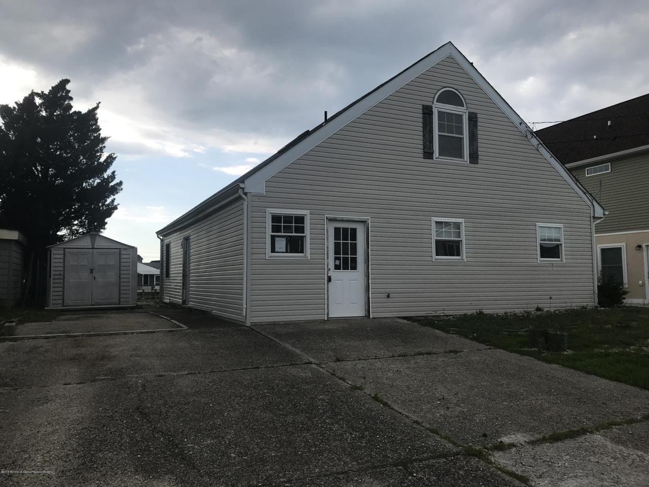 138 Longboat Drive - Photo 1