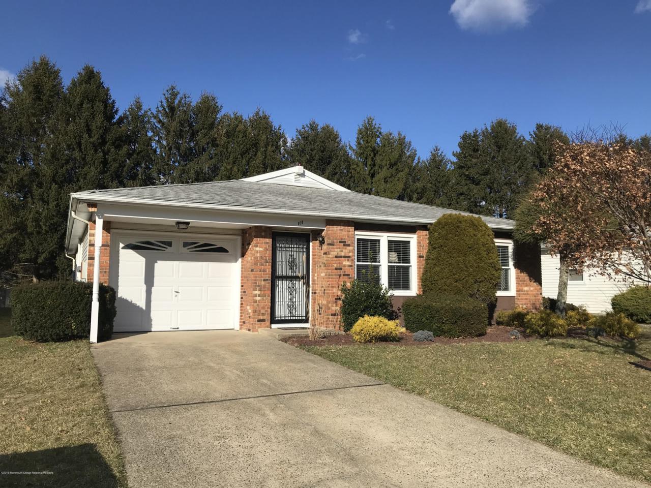 107 Lauren Lane - Photo 1