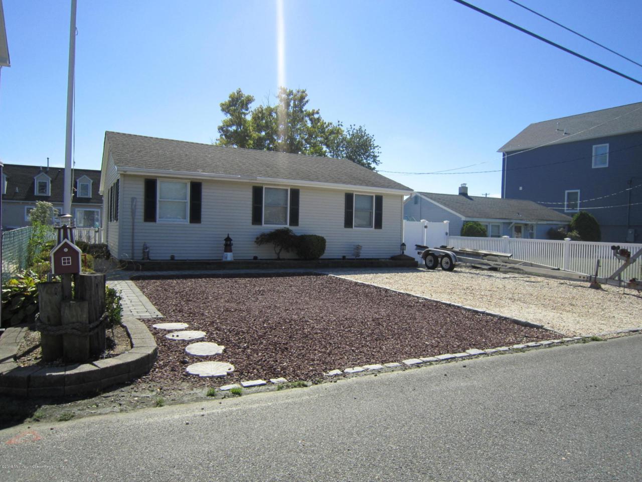 222 Teakwood Drive - Photo 1
