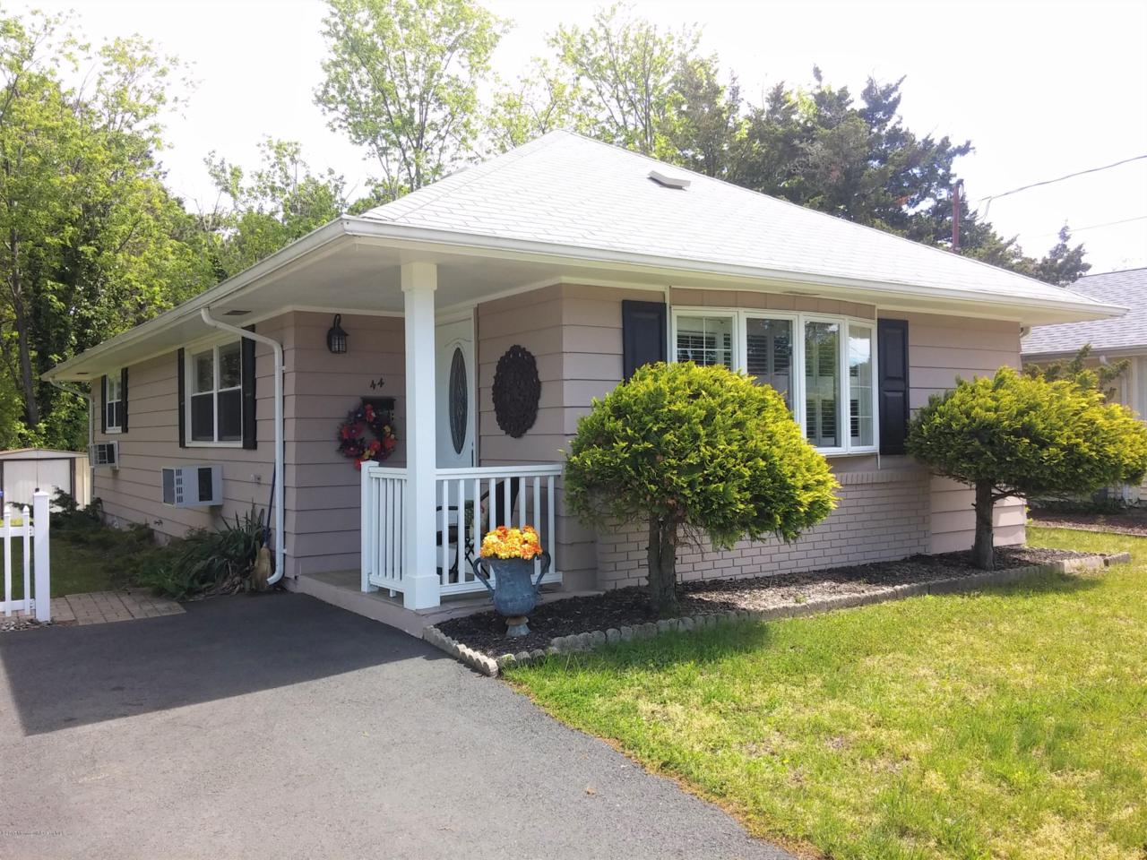 44 Allaire Drive - Photo 1