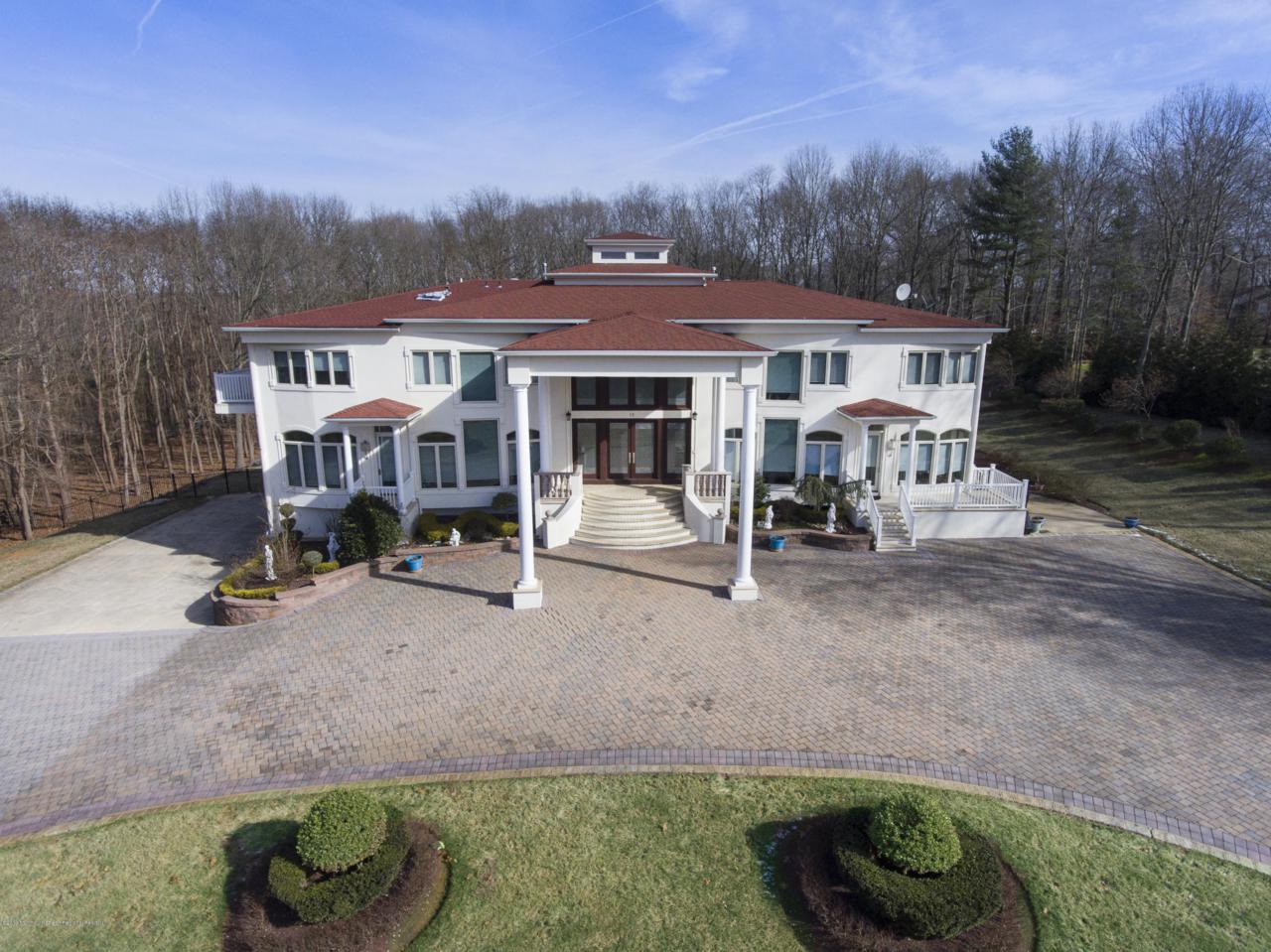 15 Mockingbird Drive - Photo 1