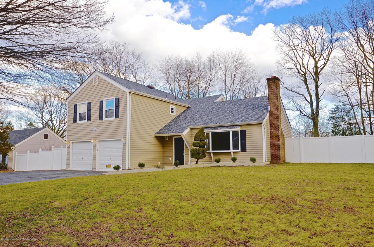 873 Tudor Court - Photo 1