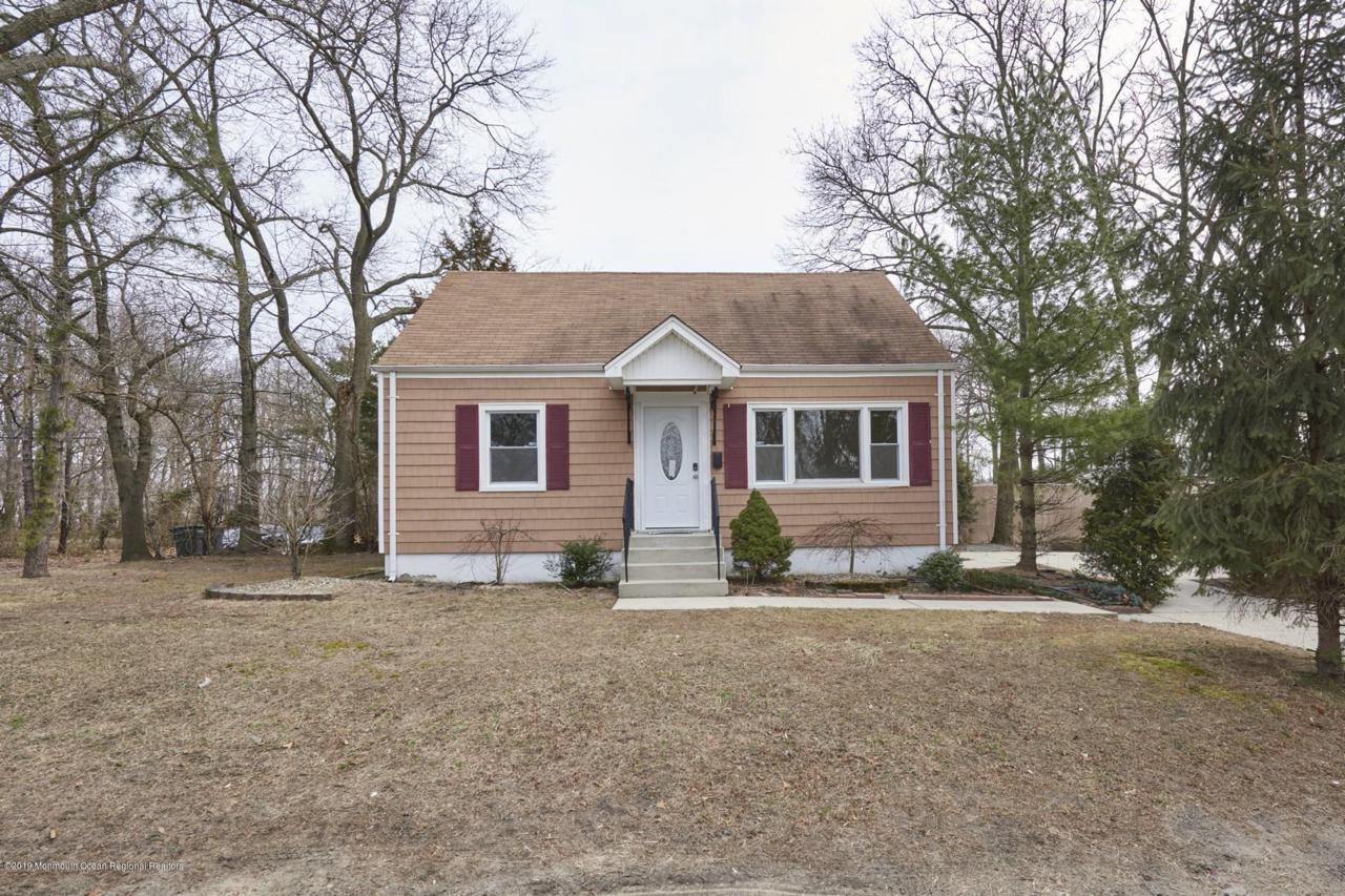 104 Central Avenue - Photo 1