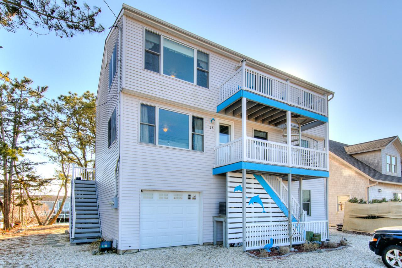 98 Arnold Boulevard - Photo 1