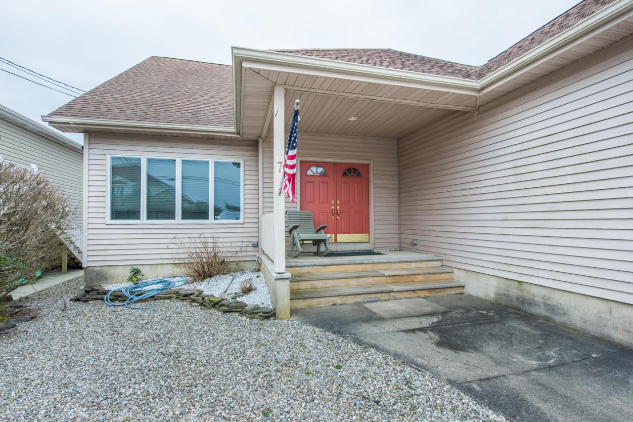 7 Pampano Drive - Photo 1