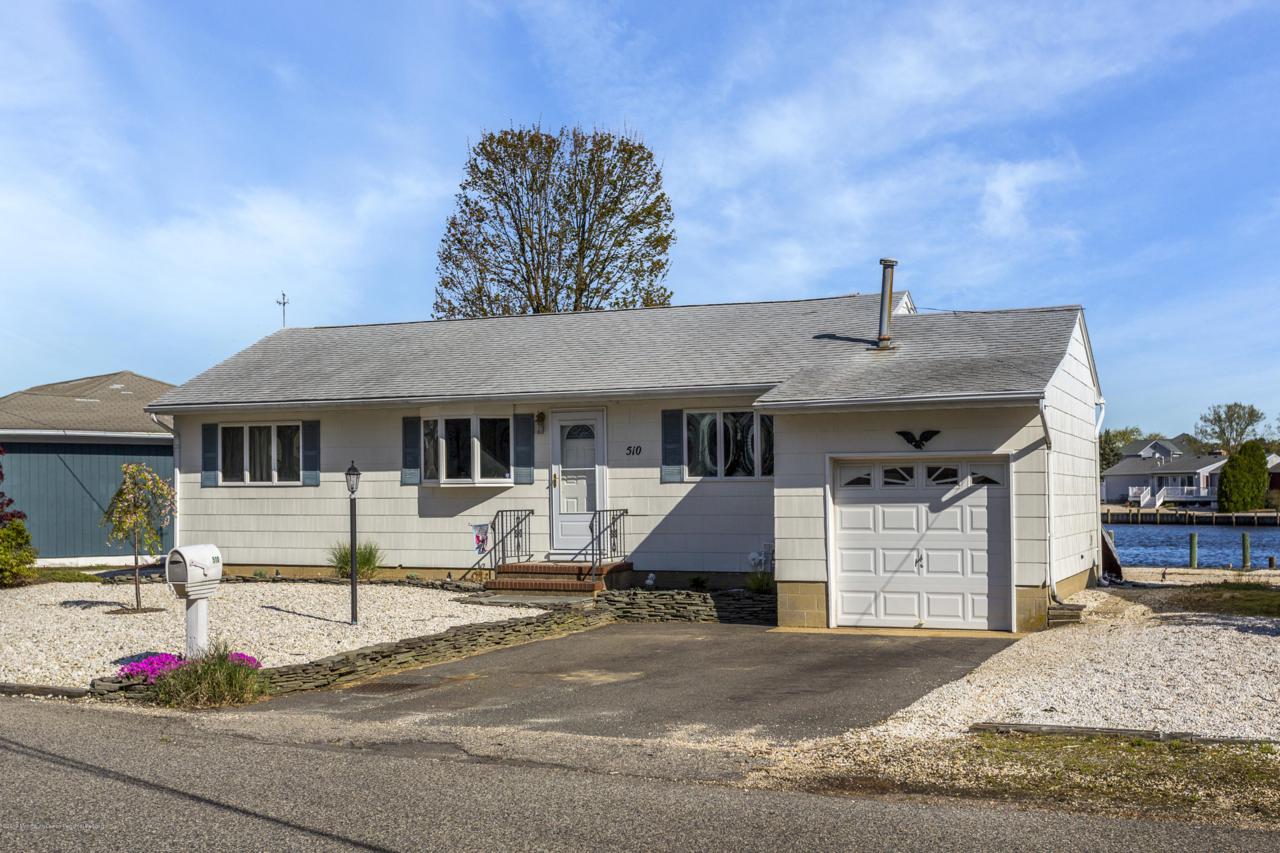 510 Middle Branch Drive - Photo 1
