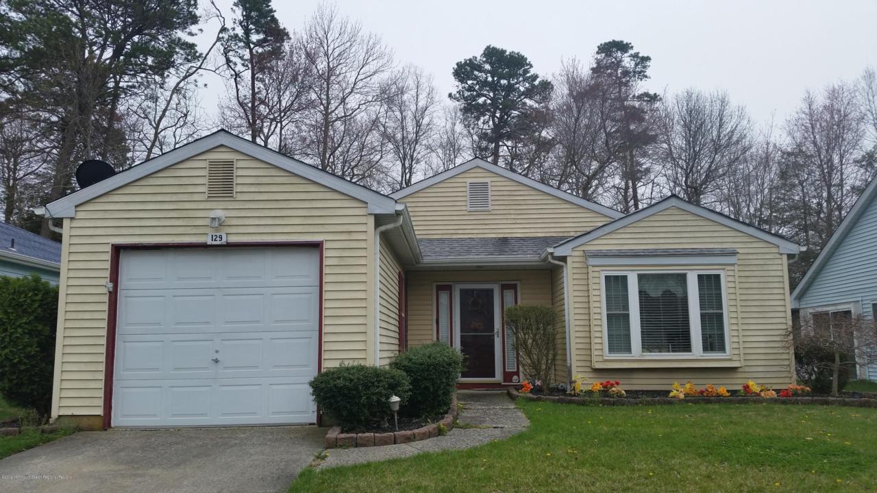 129 Lantern Place - Photo 1