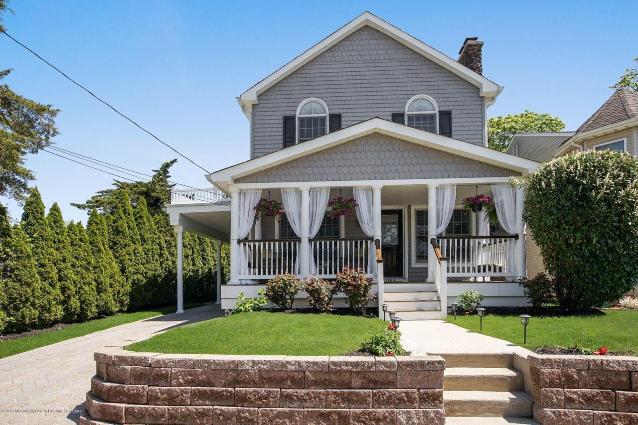 1104 Borden Avenue - Photo 1