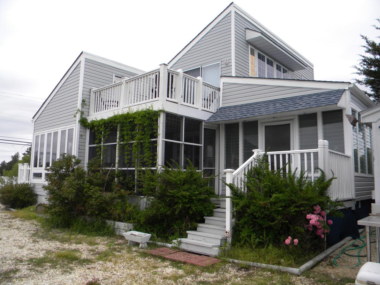 2 Beach Drive - Photo 1